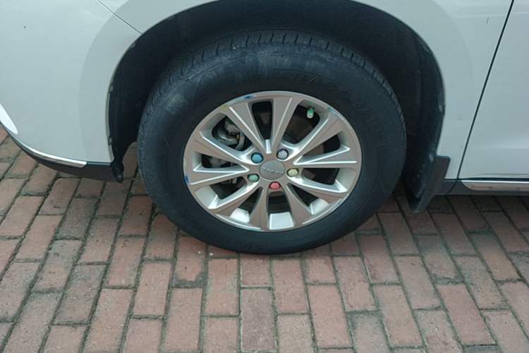 Used Haval M6 2021 PLUS 1.5T DCT Luxury Smart Connectivity Model Left Front Wheel Hub