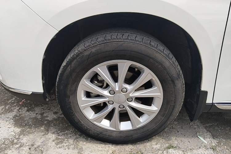 Used Haval M6 2021 PLUS 1.5T DCT Luxury Smart Connectivity Model Left Front Wheel Hub