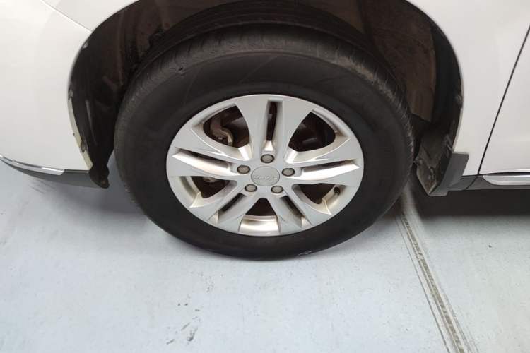 Used Haval M6 2021 PLUS 1.5T Manual Elite Smart Connectivity Model Left Front Wheel Hub