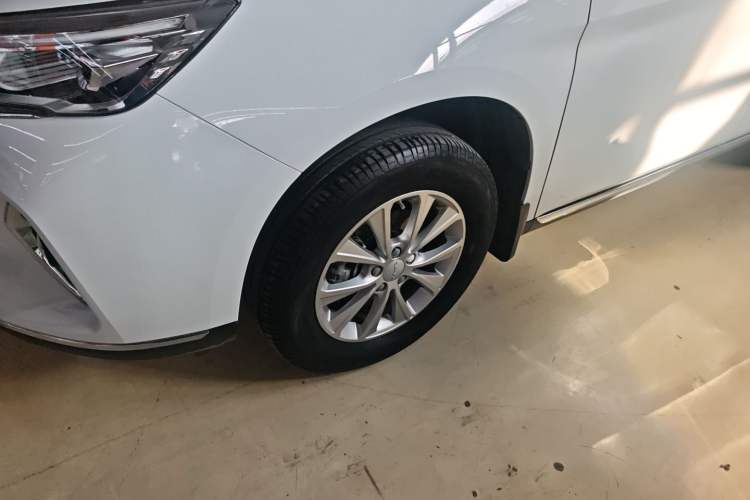 Used Haval M6 2021 PLUS 1.5T DCT Luxury Smart Connectivity Model Left Front Wheel Hub