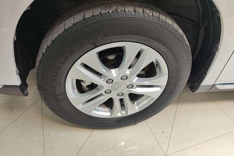 Used Haval M6 2021 PLUS 1.5T DCT Elite Smart Connectivity Model Left Front Wheel Hub