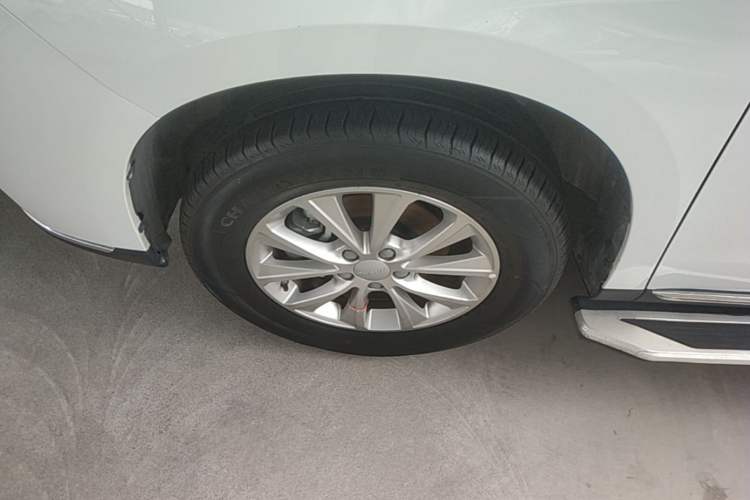 Used Haval M6 2021 PLUS 1.5T DCT Luxury Smart Connectivity Model Left Front Wheel Hub