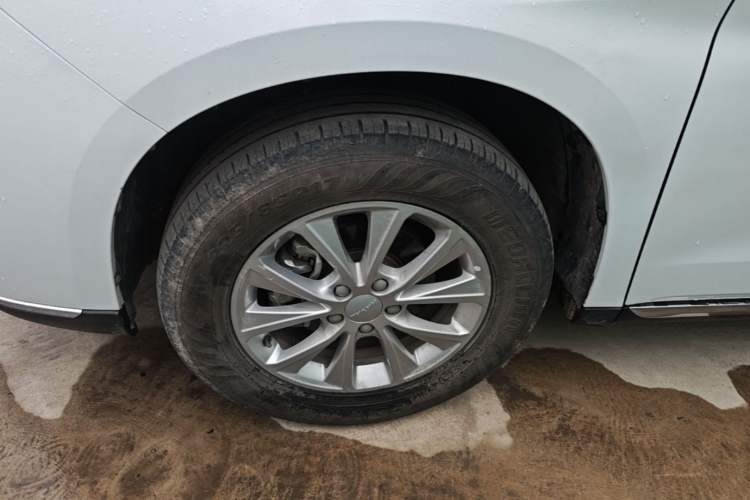 Used Haval M6 2021 PLUS 1.5T DCT Luxury Smart Connectivity Model Left Front Wheel Hub