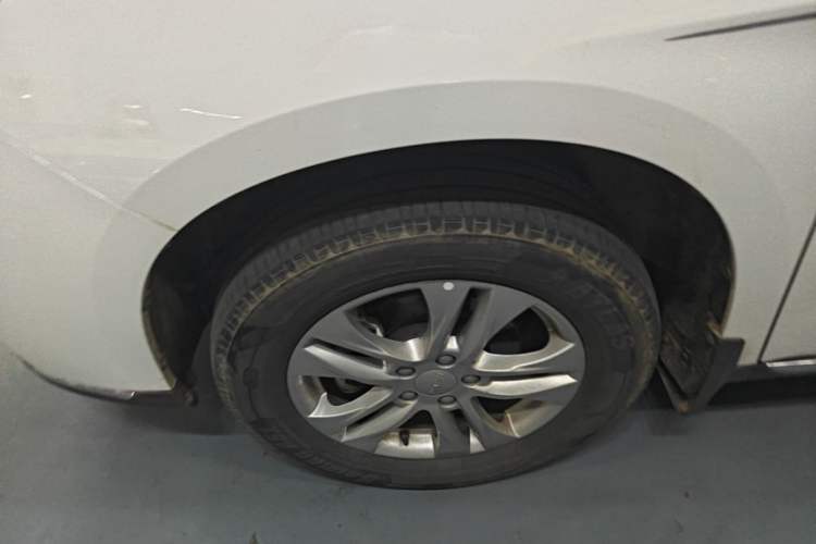 Used Haval M6 2021 PLUS 1.5T DCT Elite Smart Connectivity Model Left Front Wheel Hub