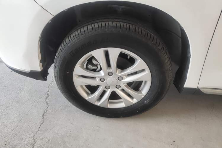 Used Haval M6 2021 PLUS 1.5T Manual Elite Smart Connectivity Model Left Front Wheel Hub