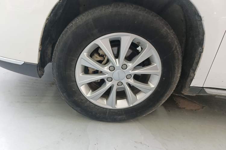 Used Haval M6 2021 PLUS 1.5T DCT Prestige Smart Connectivity Model Left Front Wheel Hub
