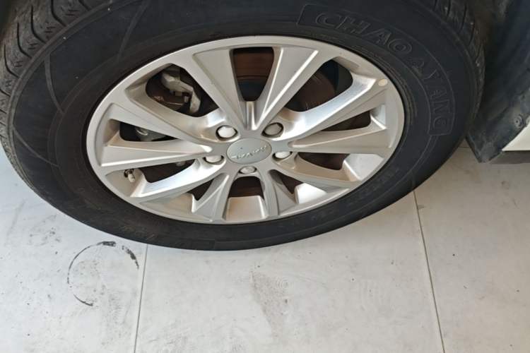 Used Haval M6 2021 PLUS 1.5T DCT Luxury Smart Connectivity Model Left Front Wheel Hub