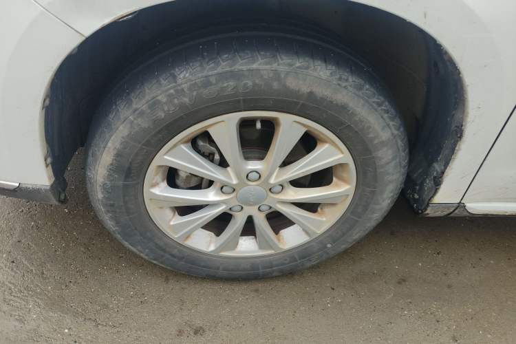 Used Haval M6 2021 PLUS 1.5T DCT Luxury Smart Connectivity Model Left Front Wheel Hub