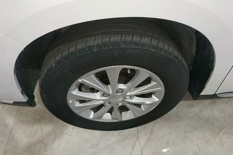 Used Haval M6 2021 PLUS 1.5T DCT Luxury Smart Connectivity Model Left Front Wheel Hub