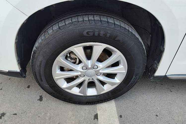 Used Haval M6 2021 PLUS 1.5T DCT Luxury Smart Connectivity Model Left Front Wheel Hub