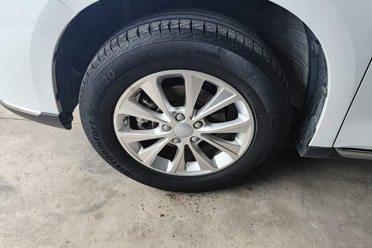Used Haval M6 2021 PLUS 1.5T DCT Luxury Smart Connectivity Model Left Front Wheel Hub