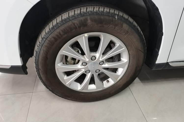 Used Haval M6 2021 PLUS 1.5T DCT Luxury Smart Connectivity Model Left Front Wheel Hub
