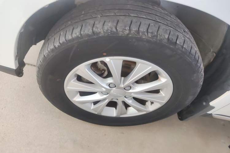 Used Haval M6 2021 PLUS 1.5T DCT Luxury Smart Connectivity Model Left Front Wheel Hub