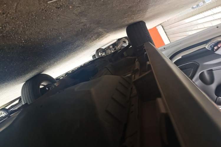 Used Haval M6 2021 PLUS 1.5T DCT Luxury Smart Connectivity Model Left Side Sill