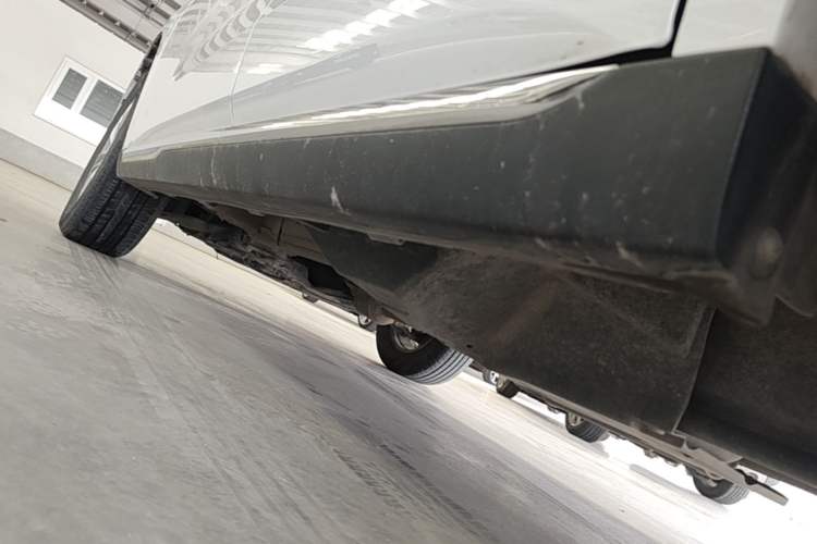 Used Haval M6 2021 PLUS 1.5T DCT Elite Smart Connectivity Model Left Side Sill