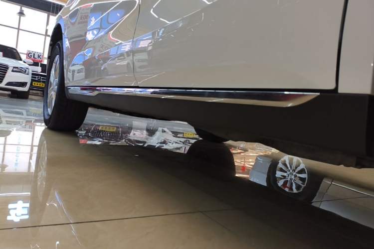 Used Haval M6 2021 PLUS 1.5T DCT Elite Smart Connectivity Model Left Side Sill