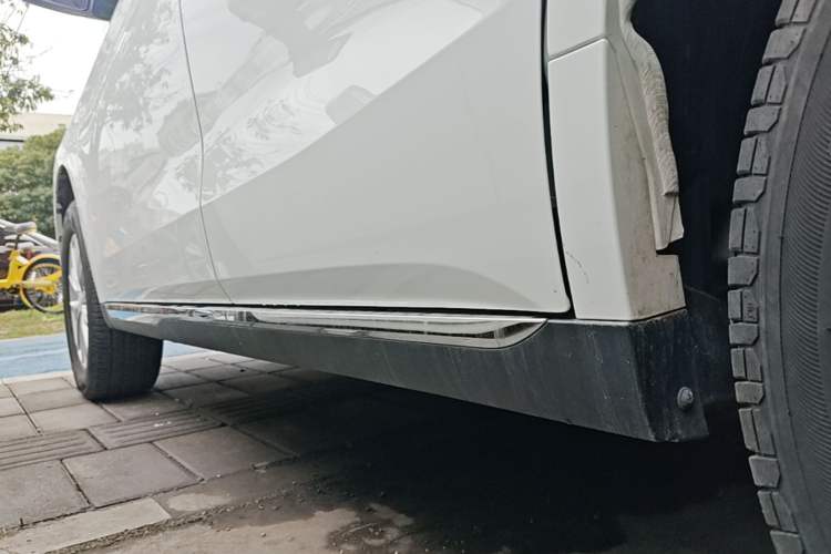 Used Haval M6 2021 PLUS 1.5T Manual Luxury Smart Connectivity Model Left Side Sill