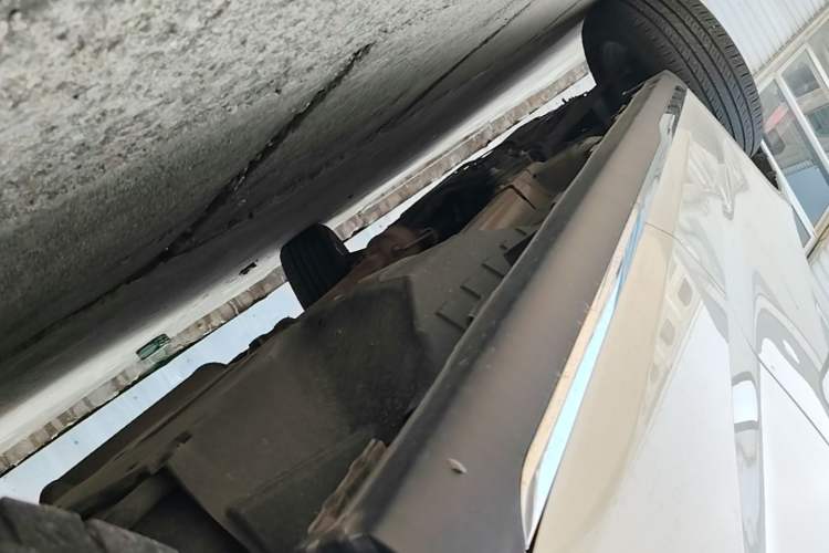 Used Haval M6 2021 PLUS 1.5T Manual Luxury Smart Connectivity Model Left Side Sill