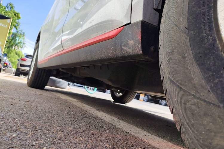Used Haval M6 2021 PLUS 1.5T DCT Luxury Smart Connectivity Model Left Side Sill