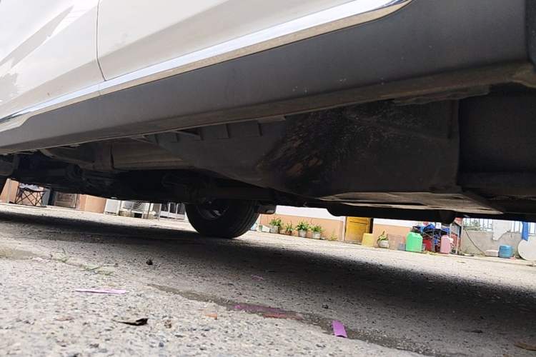 Used Haval M6 2021 PLUS 1.5T DCT Luxury Smart Connectivity Model Left Side Sill