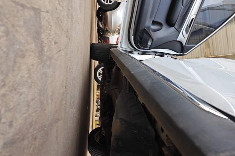Used Haval M6 2021 PLUS 1.5T Manual Elite Smart Connectivity Model Left Side Sill