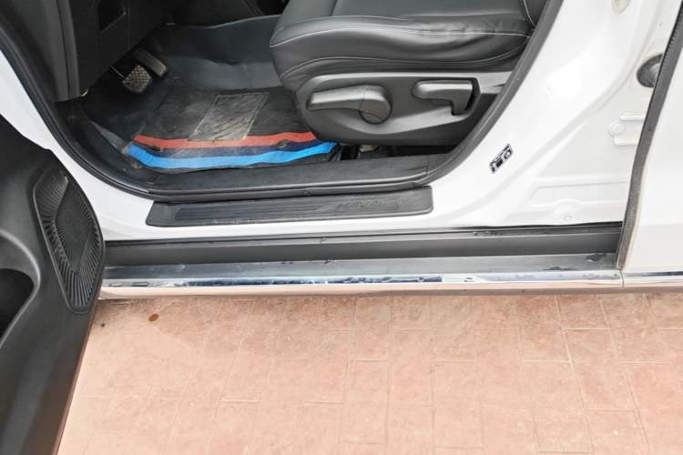 Used Haval M6 2021 PLUS 1.5T DCT Luxury Smart Connectivity Model Left Side Sill