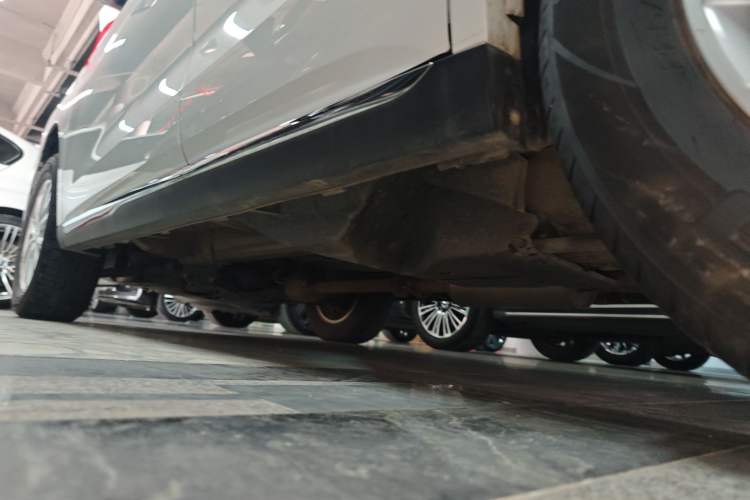 Used Haval M6 2021 PLUS 1.5T DCT Luxury Smart Connectivity Model Left Side Sill