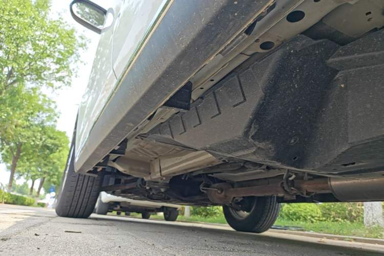 Used Haval M6 2021 PLUS 1.5T DCT Elite Smart Connectivity Model Left Side Sill