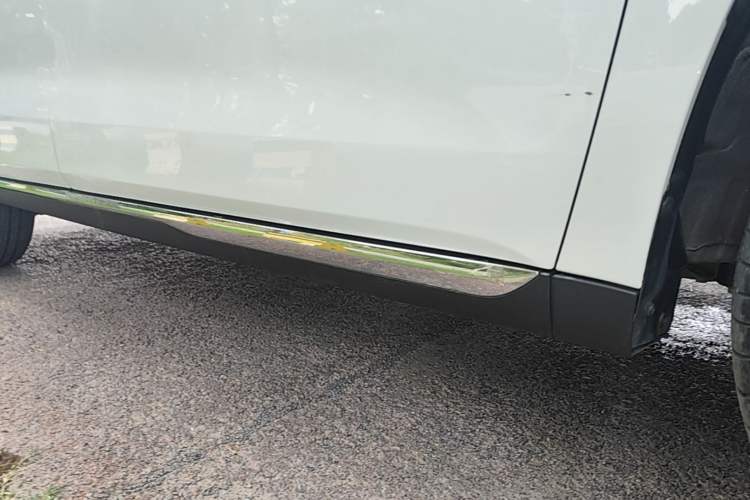 Used Haval M6 2021 PLUS 1.5T DCT Luxury Smart Connectivity Model Left Side Sill