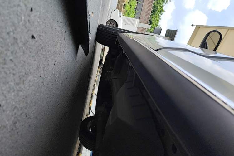 Used Haval M6 2021 PLUS 1.5T DCT Luxury Smart Connectivity Model Left Side Sill