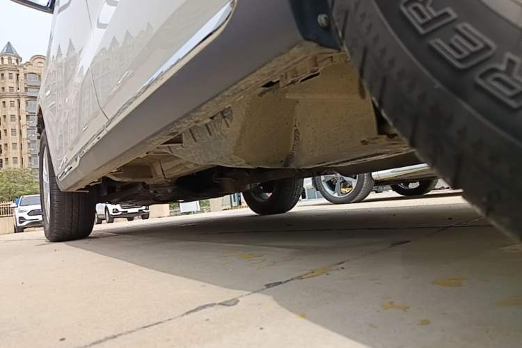Used Haval M6 2021 PLUS 1.5T DCT Elite Smart Connectivity Model Left Side Sill