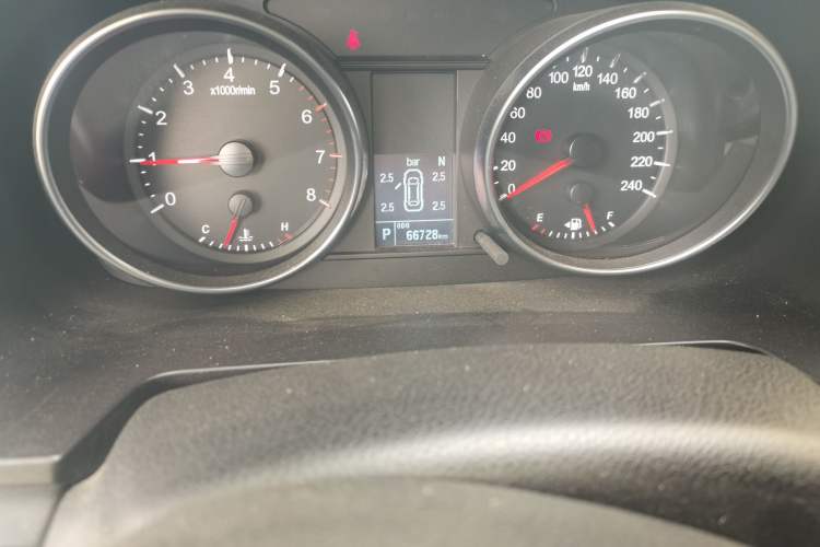 Used Haval M6 2021 PLUS 1.5T DCT Comfort Edition Odometer Close Up