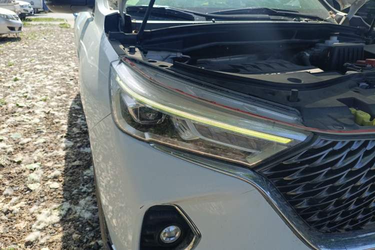 Used Haval M6 2021 PLUS 1.5T DCT Luxury Smart Connectivity Model Right Front Headlight