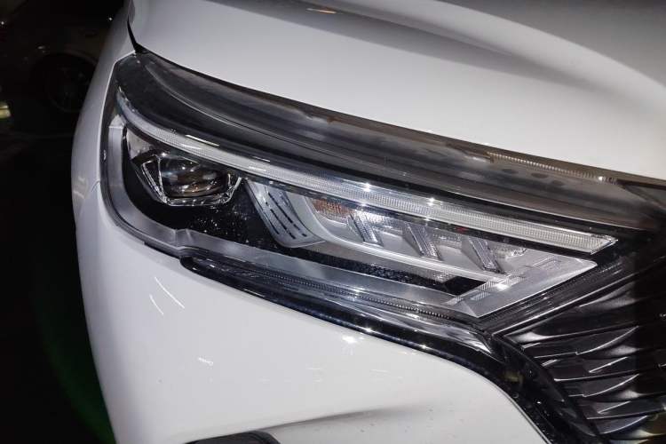 Used Haval M6 2021 PLUS 1.5T DCT Luxury Smart Connectivity Model Right Front Headlight