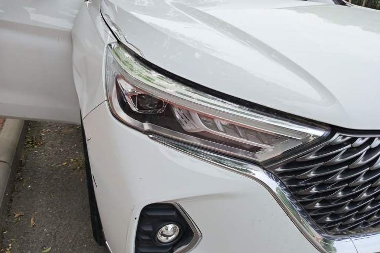 Used Haval M6 2021 PLUS 1.5T DCT Luxury Smart Connectivity Model Right Front Headlight