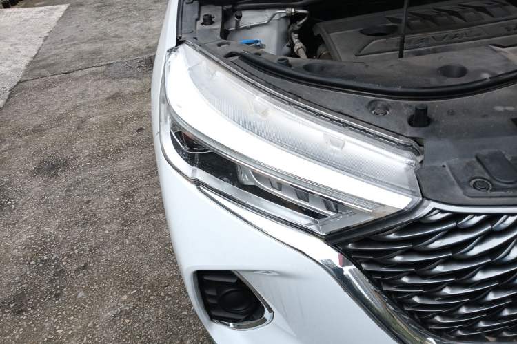 Used Haval M6 2021 PLUS 1.5T Manual Comfort Model Right Front Headlight