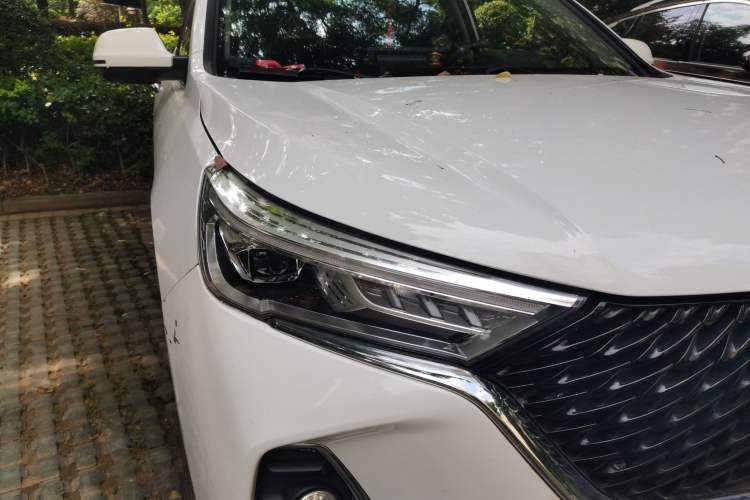 Used Haval M6 2021 PLUS 1.5T DCT Prestige Smart Connectivity Model Right Front Headlight