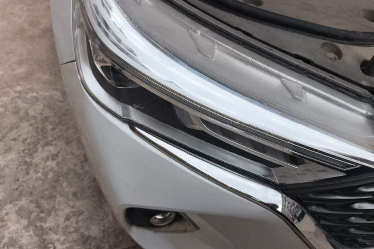 Used Haval M6 2021 PLUS 1.5T DCT Luxury Smart Connectivity Model Right Front Headlight