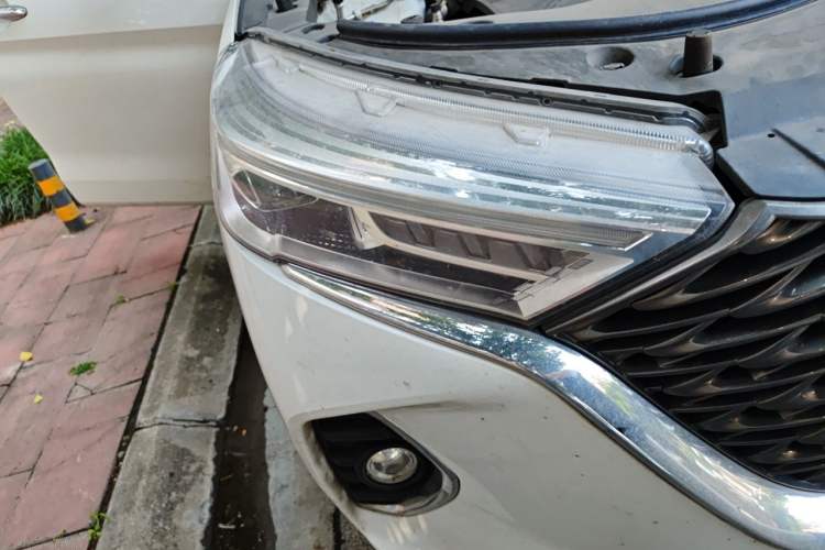 Used Haval M6 2021 PLUS 1.5T DCT Luxury Smart Connectivity Model Right Front Headlight