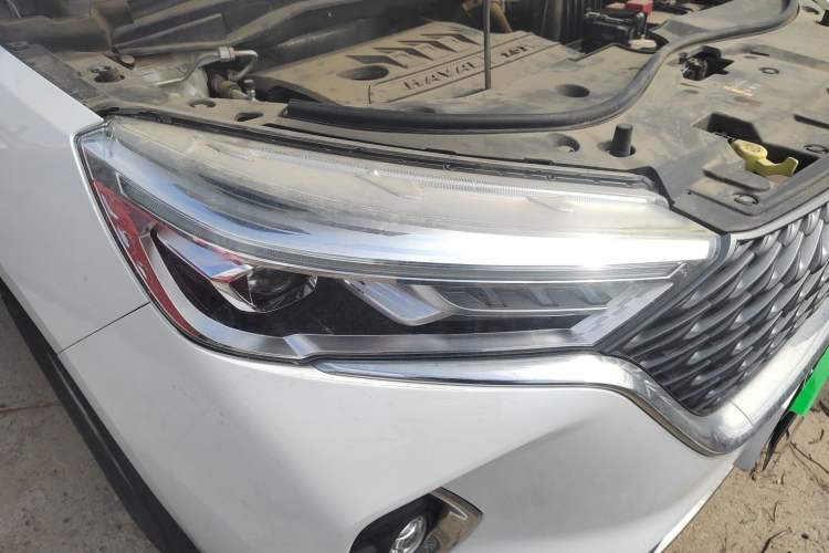 Used Haval M6 2021 PLUS 1.5T Manual Luxury Smart Connectivity Model Right Front Headlight