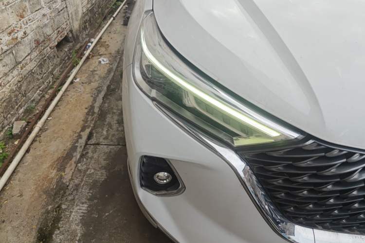 Used Haval M6 2021 PLUS 1.5T DCT Smart Enjoyment Model Right Front Headlight