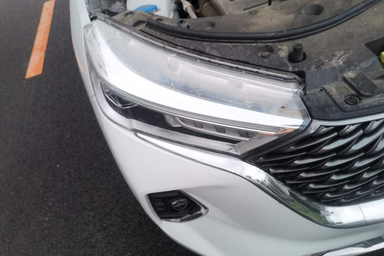Used Haval M6 2021 PLUS 1.5T DCT Comfort Edition Right Front Headlight