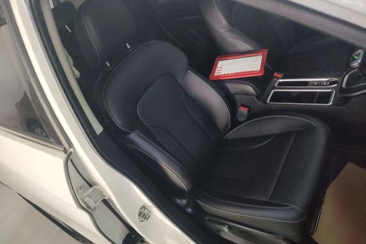 Used Haval M6 2021 PLUS 1.5T DCT Luxury Smart Connectivity Model Right Front Seat