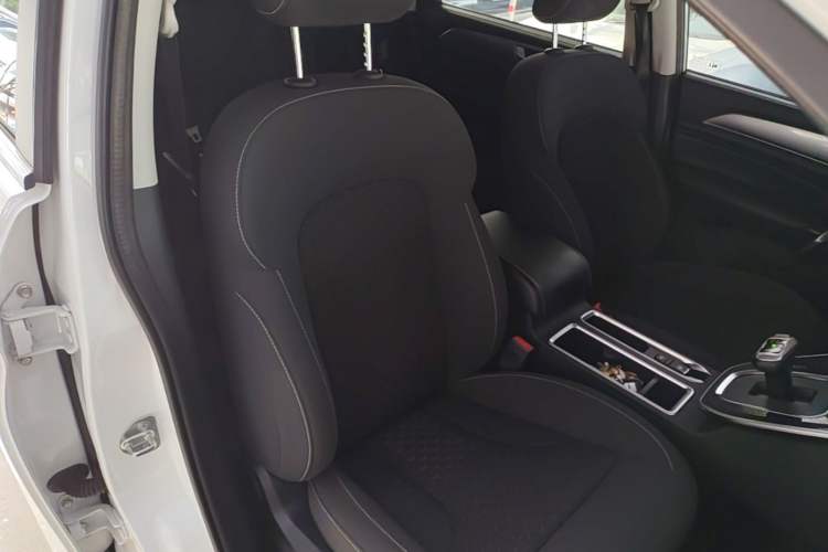 Used Haval M6 2021 PLUS 1.5T DCT Elite Smart Connectivity Model Right Front Seat