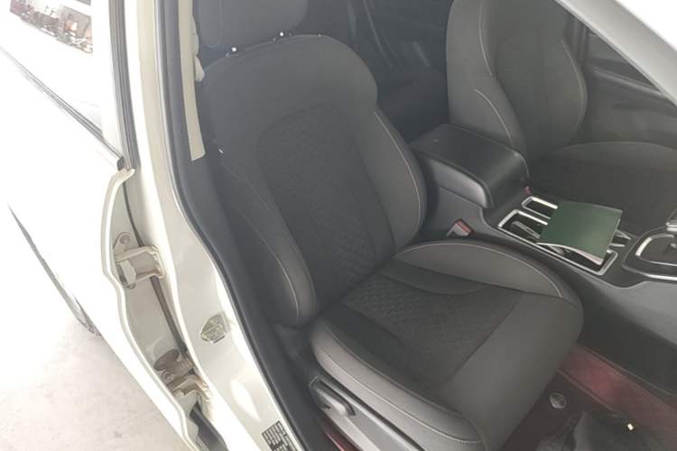 Used Haval M6 2021 PLUS 1.5T DCT Elite Smart Connectivity Model Right Front Seat