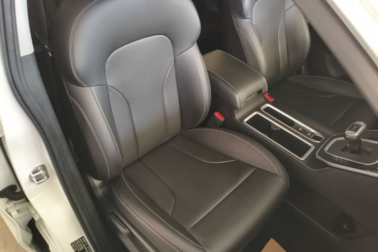 Used Haval M6 2021 PLUS 1.5T DCT Luxury Smart Connectivity Model Right Front Seat