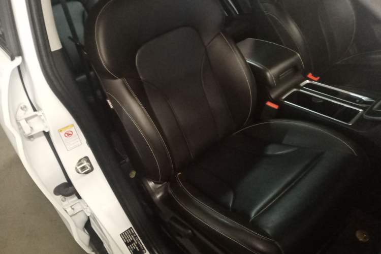 Used Haval M6 2021 PLUS 1.5T DCT Comfort Edition Right Front Seat