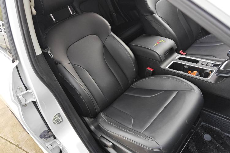 Used Haval M6 2021 PLUS 1.5T DCT Liu Yan Collaboration Edition Right Front Seat