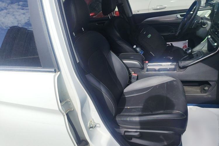 Used Haval M6 2021 PLUS 1.5T DCT Luxury Smart Connectivity Model Right Front Seat