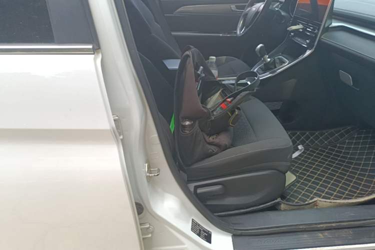 Used Haval M6 2021 PLUS 1.5T Manual Elite Smart Connectivity Model Right Front Seat